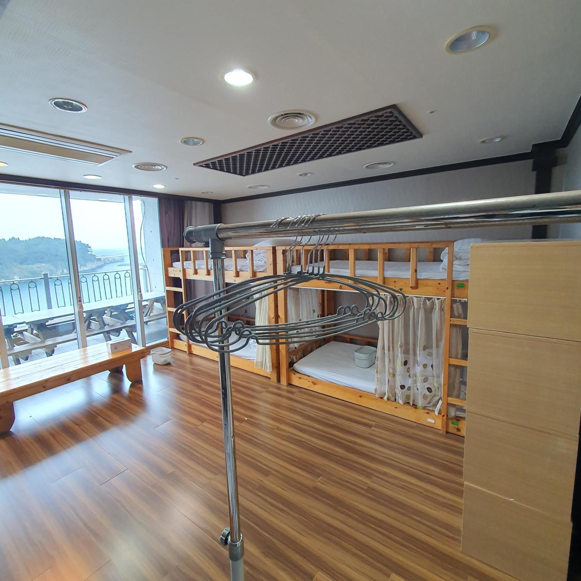 Seom Guesthouse Seogwipo Esterno foto