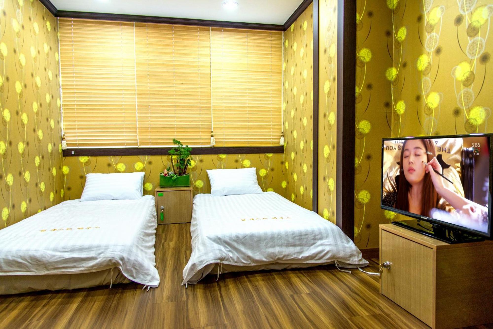 Seom Guesthouse Seogwipo Esterno foto