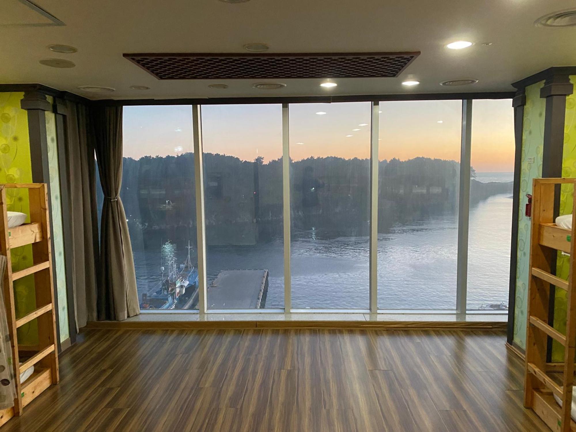 Seom Guesthouse Seogwipo Esterno foto