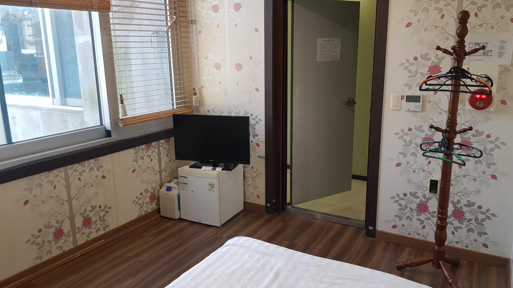 Seom Guesthouse Seogwipo Esterno foto